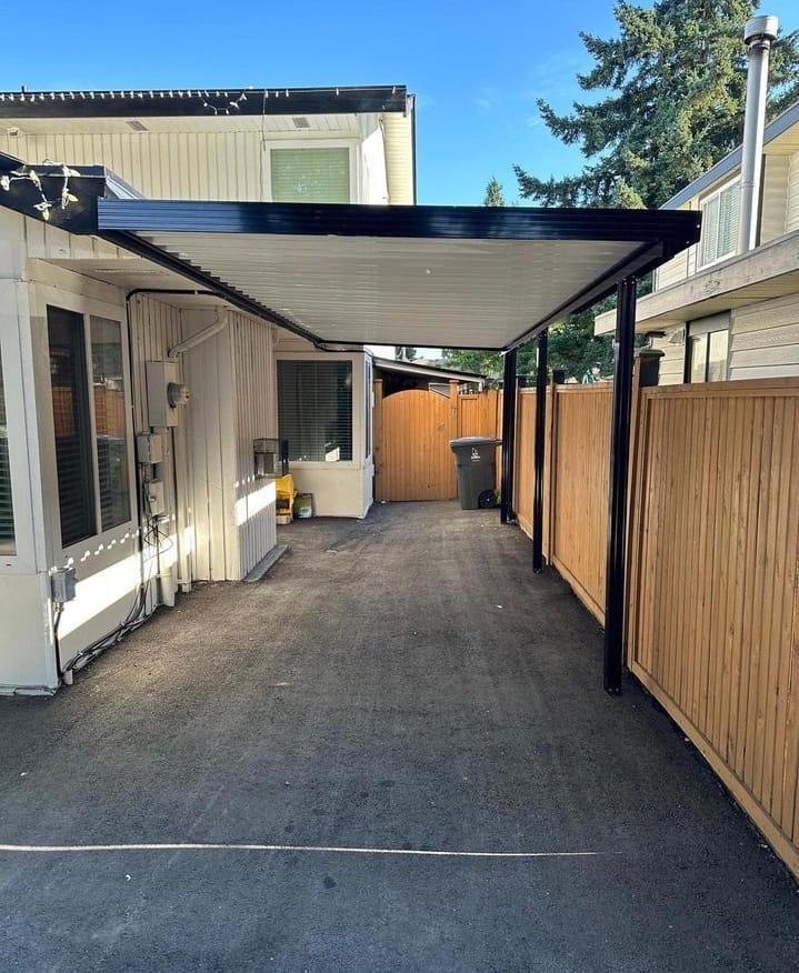 Screen room with solid roof perfect for San Diego climate